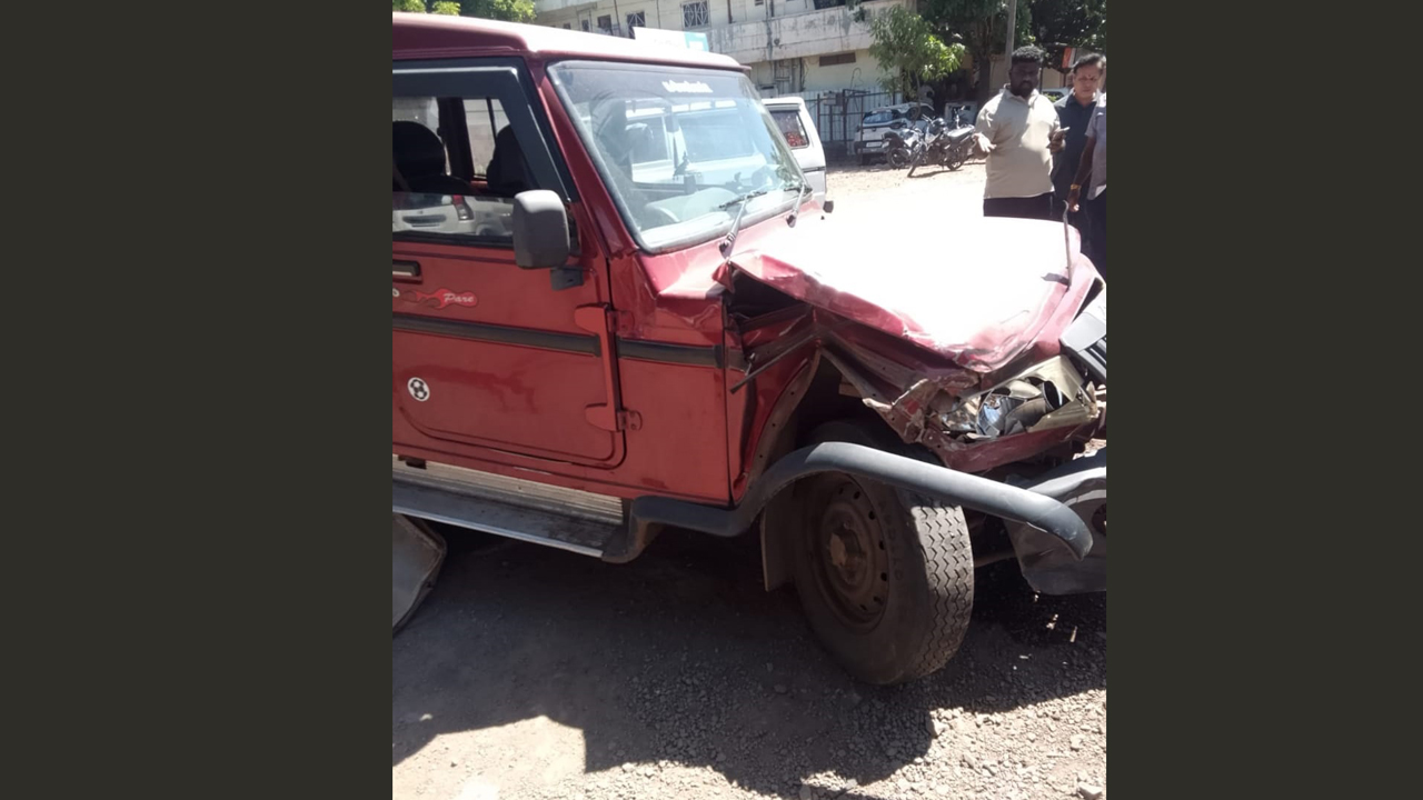 Accident News : मसूर-उंब्रज रस्त्यावर भीषण अपघात; महिलेचा जागीच मृत्यू तर 7 महिला जखमी