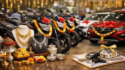 Akshaya Tritiya 2026 : अक्षय तृतीयेचा सुवर्णयोग; सोने-चांदी व वाहनांचे प्री-बुकिंग फुल्ल, हजारो गाड्यांची आज डिलीव्हरी