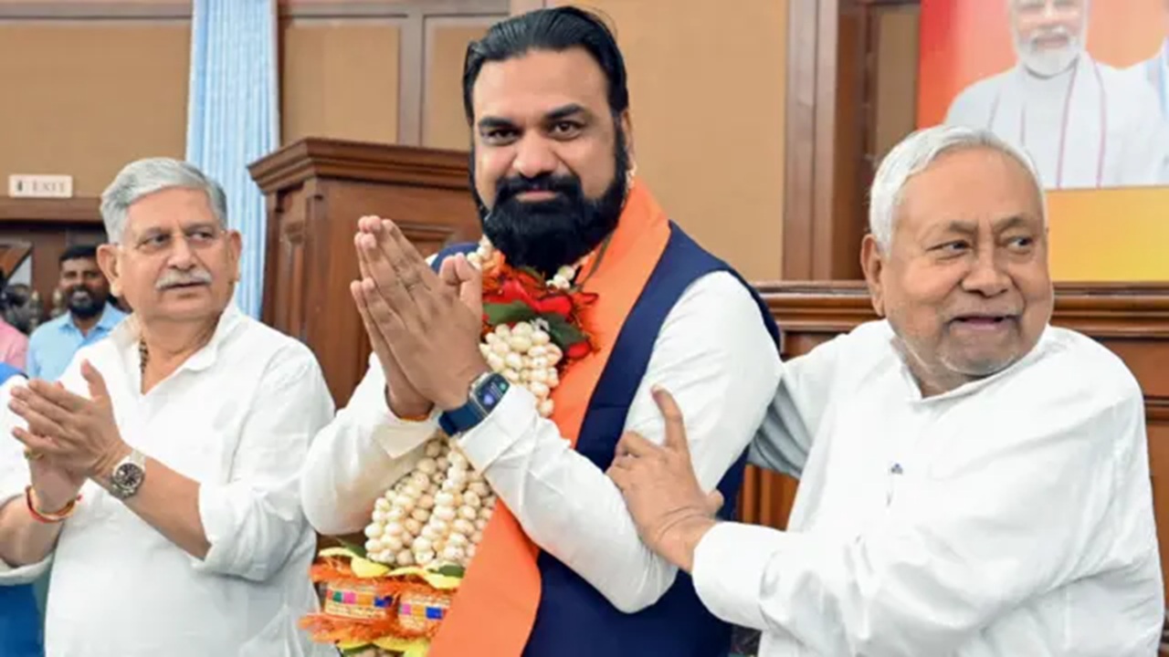 Bihar New Cm Oath : RSS चा बॅकग्राऊंड नाही, BJP मधून सुरुवातही नाही; तरी ८ वर्षांत सम्राट चौधरी कसे ठरले प्रभावी नेता?