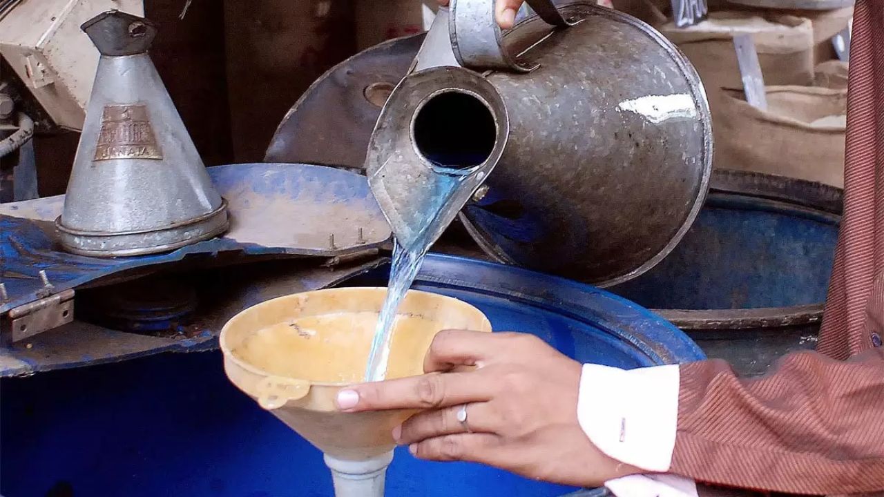 Pune News : गॅसही संपला अन् केरोसीनही मिळेना! सामान्यांचे हाल, वितरकांमध्ये संभ्रम