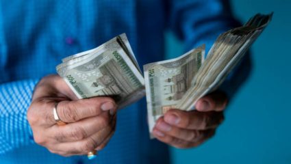 DA Hike : शासकीय कर्मचाऱ्यांची धाकधुक वाढली! महागाई भत्त्याला पहिल्यांदाच झाला उशीर, रद्द होणार?