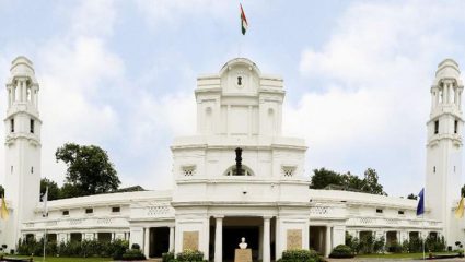 Delhi Breaking News : तीन तासांत दिल्ली हादरणार…! विधानसभेला पुन्हा बॉम्बने उडवण्याची धमकी