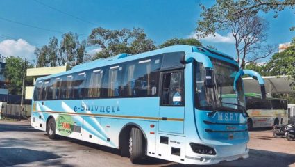 Ahilyanagar News: इलेक्ट्रिक बससेवेच्या फेऱ्यात वाढ; पण सवलत मिळेना, एसटी महामंडळाचे दुर्लक्ष