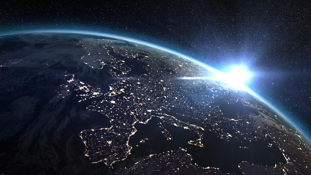 Light Pollution : भारत-चीनचा विकास की धोका? दोन देशांमुळे बिघडतोय पृथ्वीचा समतोल?