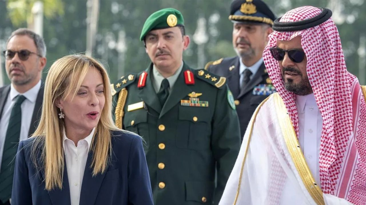 Global Politics: इटलीत काळोखाचं सावट! इटलीच्या पंतप्रधान मेलोनी आणि सौदी प्रिन्स MBS यांची ‘सिक्रेट’ भेट; नेमकं कारण काय?