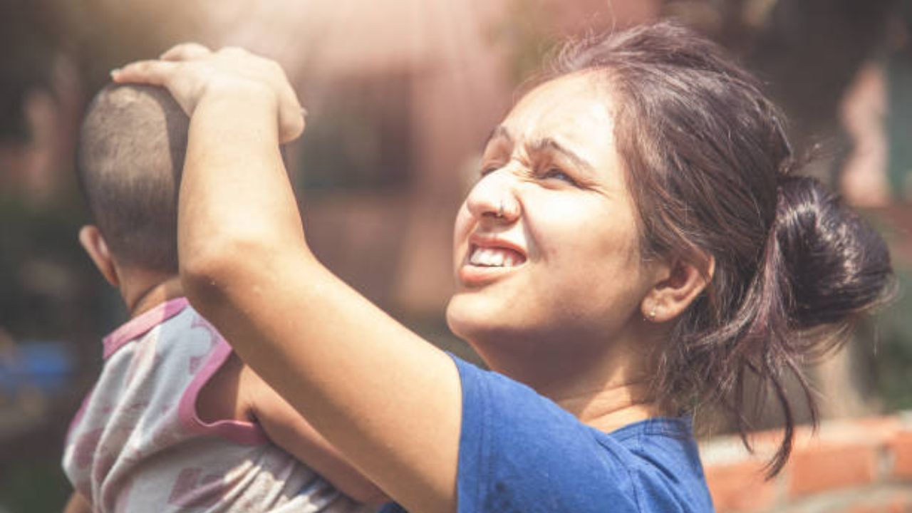 Heat Wave : देशभरात तीव्र उष्णतेचा लाट अन् हवामानाचा इशारा, १३ राज्यांमध्ये हवामान बदलणार