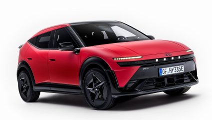 सिंगल चार्जवर 496 किमीची रेंज! Hyundai ची सर्वात छोटी इलेक्ट्रिक हॅचबॅक कार सादर