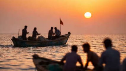 Middle East Tension : इराणमधून भारतीयांची ‘घरवापसी’! युद्धाच्या खाईतून मच्छिमारांची सुटका; ‘या’ देशाचे मानले जयशंकर यांनी आभार