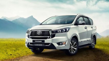 Toyota ची ‘ही’ कार खरेदी करण्याची शेवटची संधी गमावू नका! कंपनी थेट प्रोडक्शन बंद करण्याच्या तयारीत?
