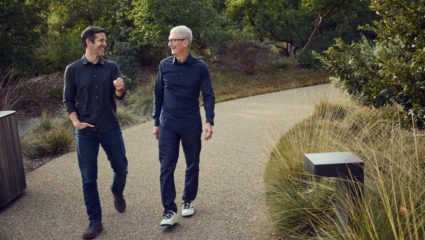 ट्रिलियन डॉलरच्या कंपनीला मिळाला नवा चेहरा! कोण आहेत Apple चे नवे CEO जॉन टर्नस? असा आहे त्यांचा प्रवास
