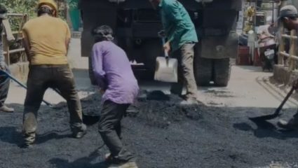 Karjat News : ग्रामपंचायत हद्दीतील रस्त्याच्या विकासकामांना सुरुवात ; जिल्हा परिषद समिती सदस्यांचा सकारात्मक प्रतिसाद