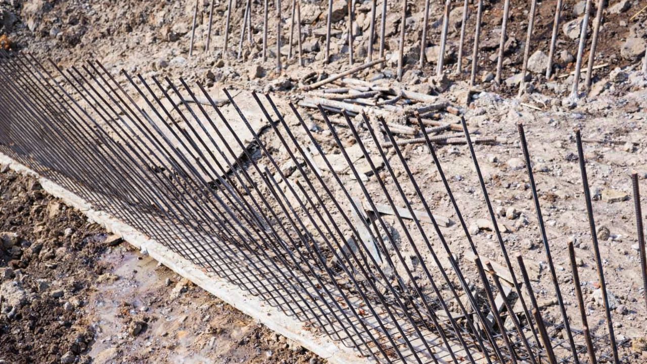 Raigad News: नेरळ-खांडा पुलाच्या कामावर प्रश्नचिन्ह; मनसेकडून चौकशीची मागणी