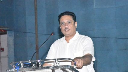 श्रद्धेला प्रश्न विचारणे हे नागरिकांचे मूलभूत कर्तव्य; धाराशिवमध्ये ॲड. असीम सरोदे यांचे परखड विचार!