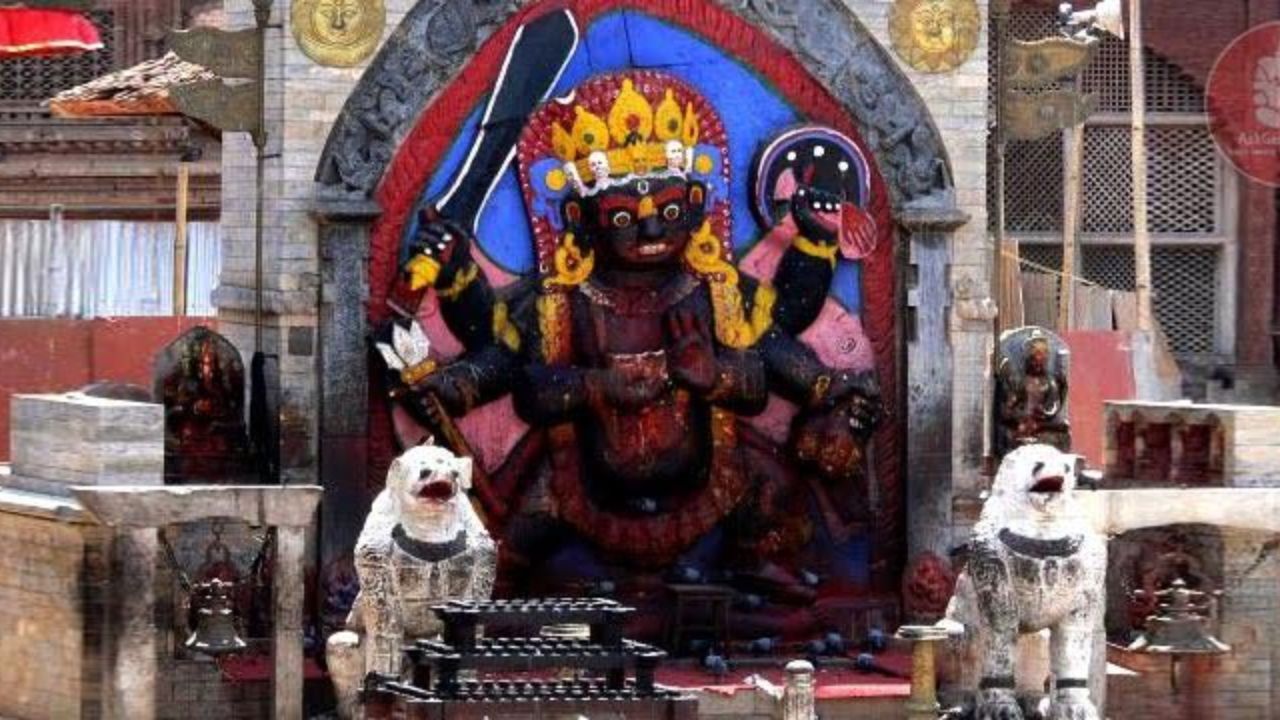 Masik Kalashtami 2026: कालाष्टमीच्या दिवशी नकारात्मकता दूर करण्यासाठी करा ‘हे’ उपाय