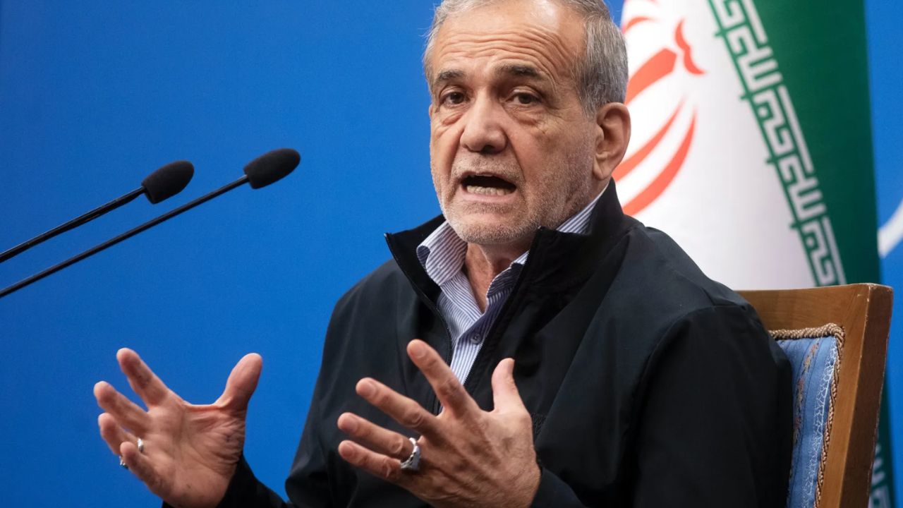 US Iran Relation : ‘आम्ही तुमचे शत्रू नाही…’ ; इराणचे राष्ट्राध्यक्ष पेझेश्कियान यांचे अमेरिकेला खुले पत्र