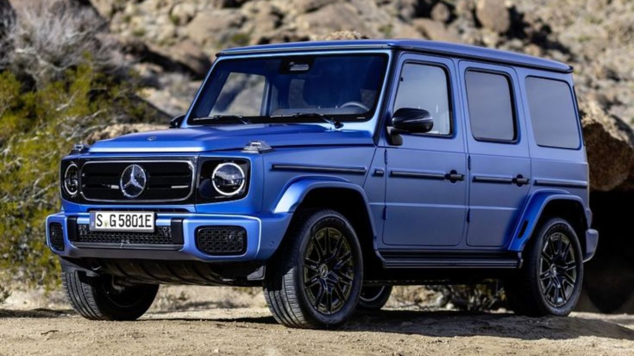 Mercedes च्या ‘या’ कारमध्ये आढळली खराबी! एका झटक्यात हजारो गाड्या बोलावल्या परत