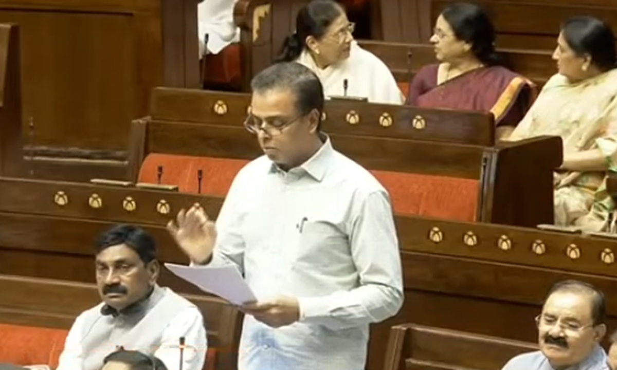 Shivsena News: “मुंबईतील समूह पुनर्विकास योजना देशभर राबवा…”, मिलिंद देवरा यांची राज्यसभेत मागणी