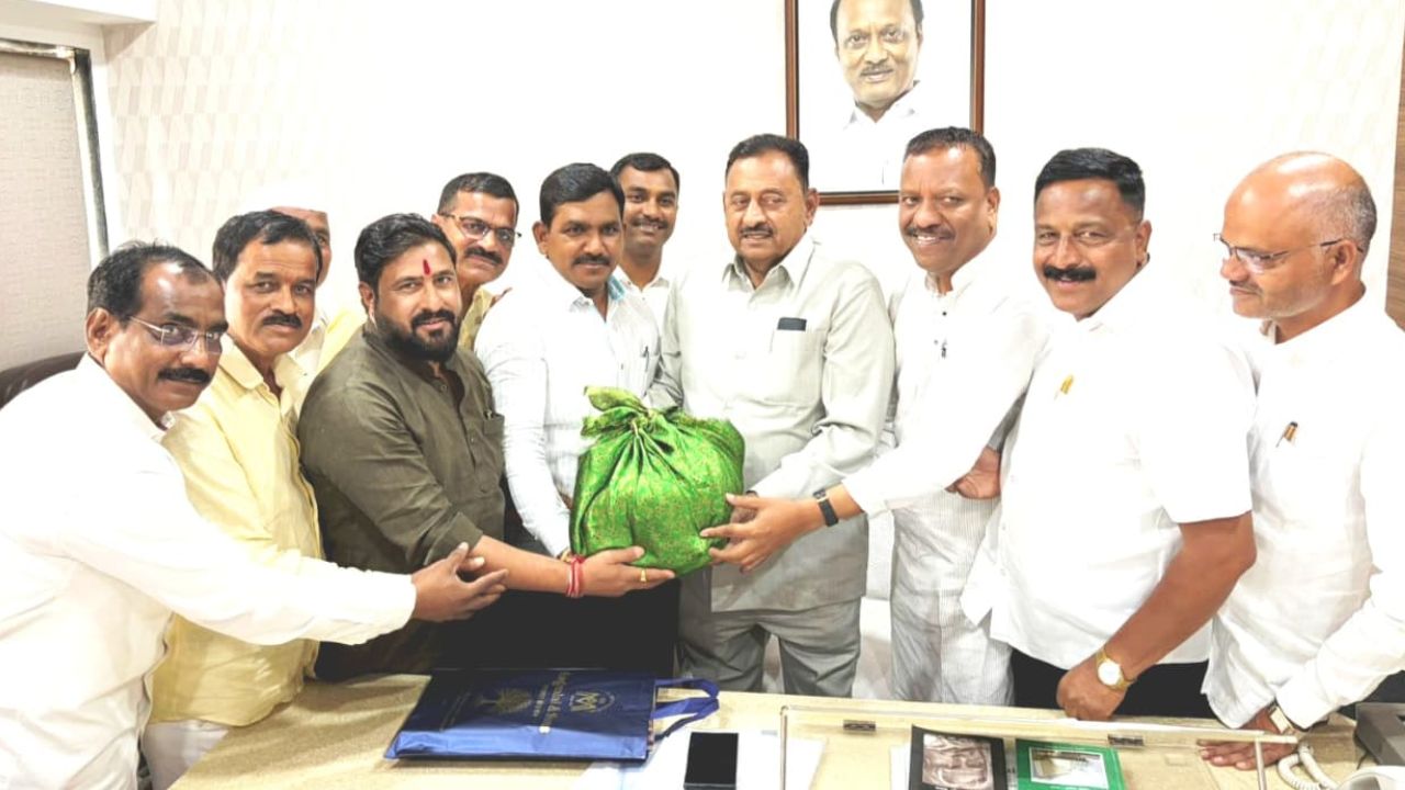 मावळ खरेदी-विक्री संघाच्या विकासाला चालना मिळणार; सहकार मंत्री बाबासाहेब पाटील यांचे निधी मंजुरीचे आश्वासन