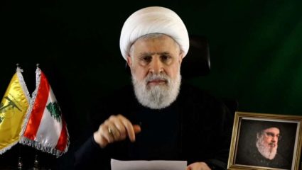 Naim Qassem: इस्रायली हवाई हल्ल्यात हिजबुल्लाह प्रमुखाचा गेम; इराणचा रुद्रावतार; होर्मुझची सामुद्रधुनी बंद, जगाची रसद तोडली