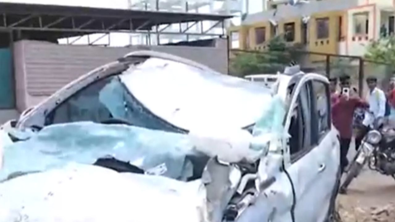 Nashik Accident : दिंडोरीत भीषण अपघात: रस्ता बांधमाकामाविरुद्ध स्थानिकांचा संताप