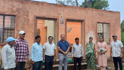 वाई तालुक्यातील भोगावमध्ये अवकाळीचा तडाखा; घरावरील पत्रे उडाले अन्…; प्रांताधिकाऱ्यांनी केली पाहणी