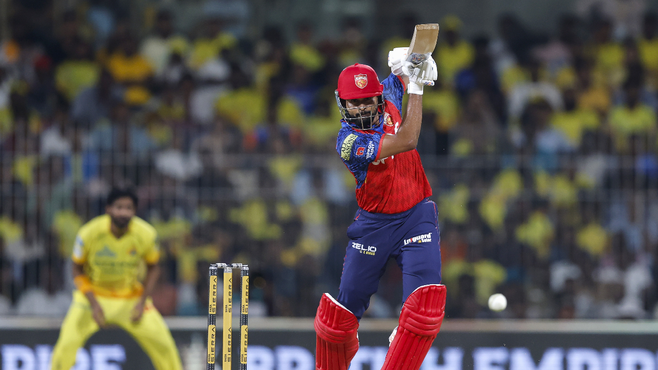 CSK बालेकिल्ल्यातच ढेपाळली! सलग दूसरा पराभव; चेन्नईवर PBKS चा 5 विकेट्सने ‘गब्बर’ विजय