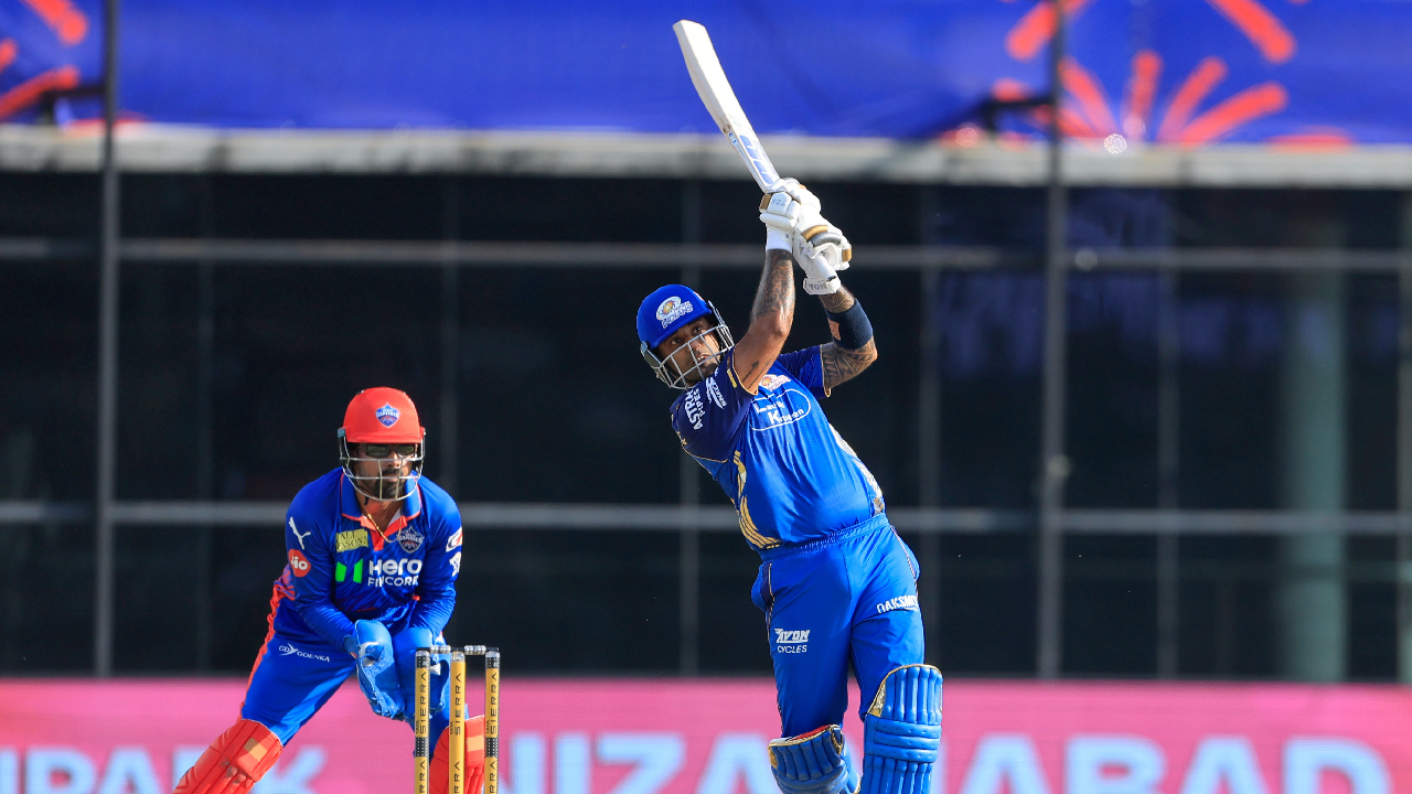 MI Vs DC Live: ‘सूर्या’ तळपला पण मुंबई अडकली; दिल्लीला विजयासाठी 163 धावांची गरज