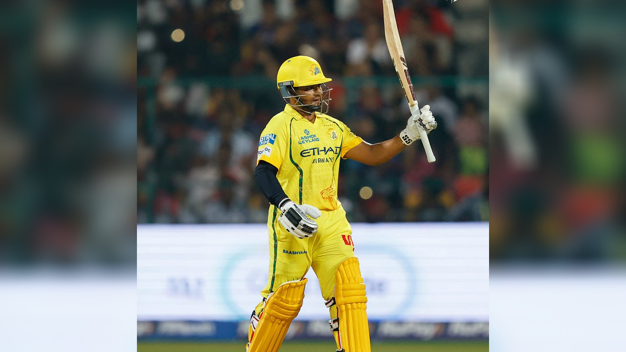 IPL च्या इतिहासातील नवा ‘किंग’; ‘हा’ विक्रम करणारा Sarfaraz Khan ठरला पहिलाच खेळाडू