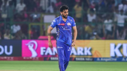 MI साठी Deepak Chahar ने केला ‘हा’ लाजिरवाणा रेकॉर्ड; मुंबईच्या शिरपेचात रोवला अपमानाचा तुरा