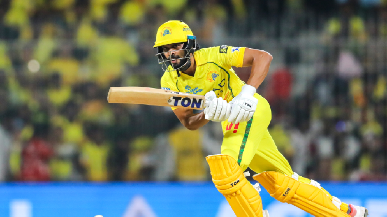 CSK vs DC Pitch Report: चेन्नईत फिरकीचा दरारा की रन्सची आतषबाजी? ऋतुराजची सेना सज्ज….