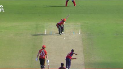 SRH Vs PBKS: हैदराबादने ‘कुटलं’ अन् Abhishek Sharma ने ‘धुतलं’; PBKS ला विजयासाठी 220 रन्सचे टार्गेट