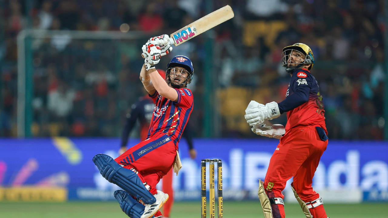 RCB Vs LSG Live: मुकुल चौधरीने राखली लाज, ‘आरसीबी’समोर उभे केले 147 रन्सचे सन्मानजनक आव्हान