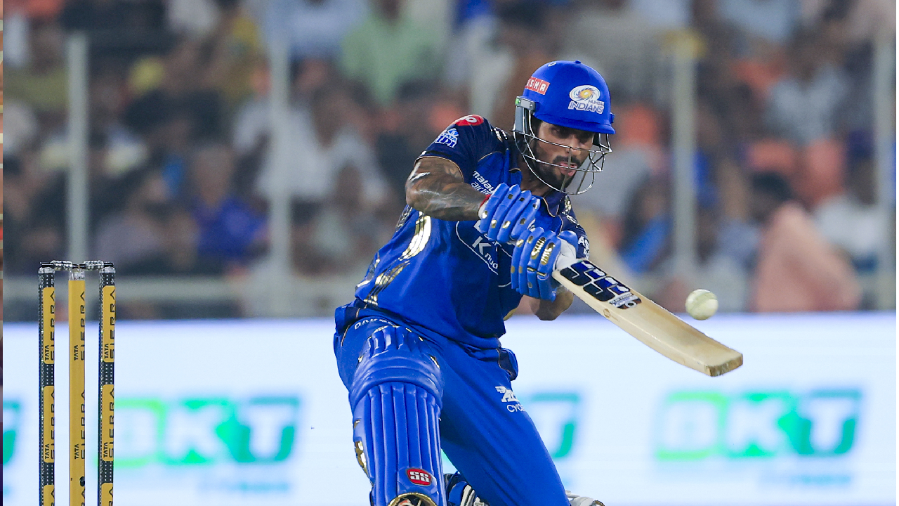 GT VS MI Live: तिलकचा गुजरातच्या ‘वर्मा’वर घाव; शतकी प्रहाराने टायटन्सचा खेळ खल्लास, विजयासाठी….