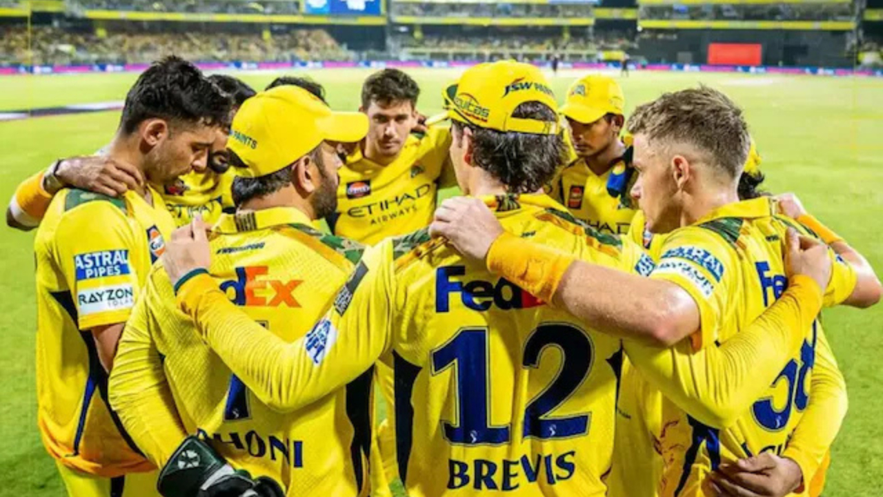 IPL 2026: हाय-व्होल्टेज सामन्याआधी CSK ला मोठा धक्का; MI विरुद्ध ‘हा’ खेळाडू तडकाफडकी बाहेर?