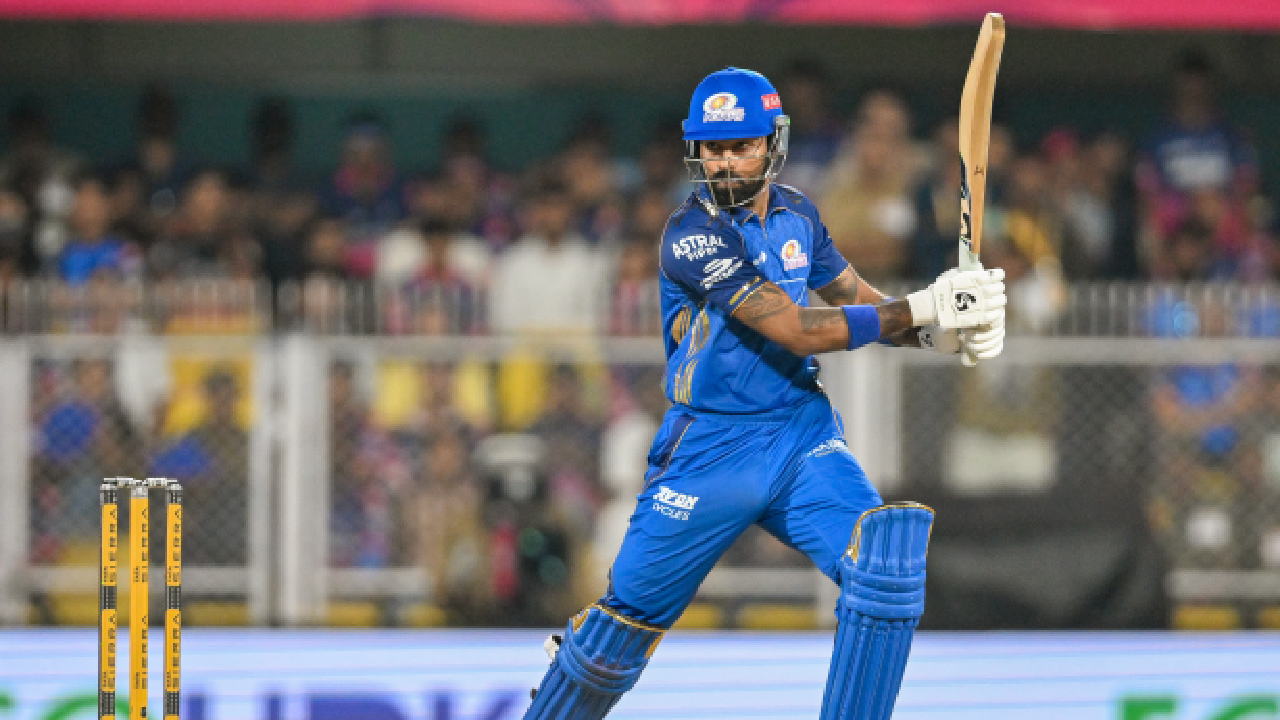 ‘हार्दिक नको, आम्हाला Rohit च हवा’! CSK विरुद्धच्या दारुण पराभवानंतर पंड्याचे कर्णधारपद जाणार?