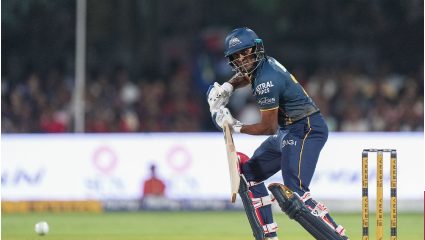 GT Vs RCB Live: साईचं ‘सुदर्शन’ चक्र फिरलं! आरसीबीचे गोलंदाज रडकुंडीला; लगावले वादळी शतक