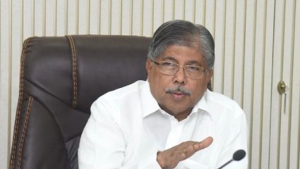 Education News: “विद्यार्थ्यांचे शुल्क ६% व्याजासह परत…”; चंद्रकांत पाटील यांचे निर्देश