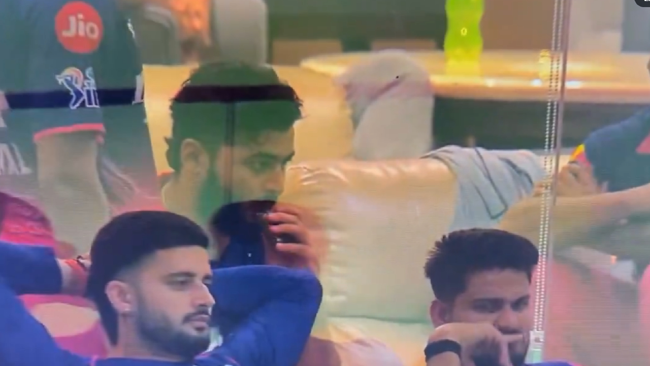 ‘तुझ्याकडून ही अपेक्षा नव्हती! ई-सिगारेट पिताना Riyan Parag चा Video Viral; नेटकऱ्यांनी झाप झापलं…