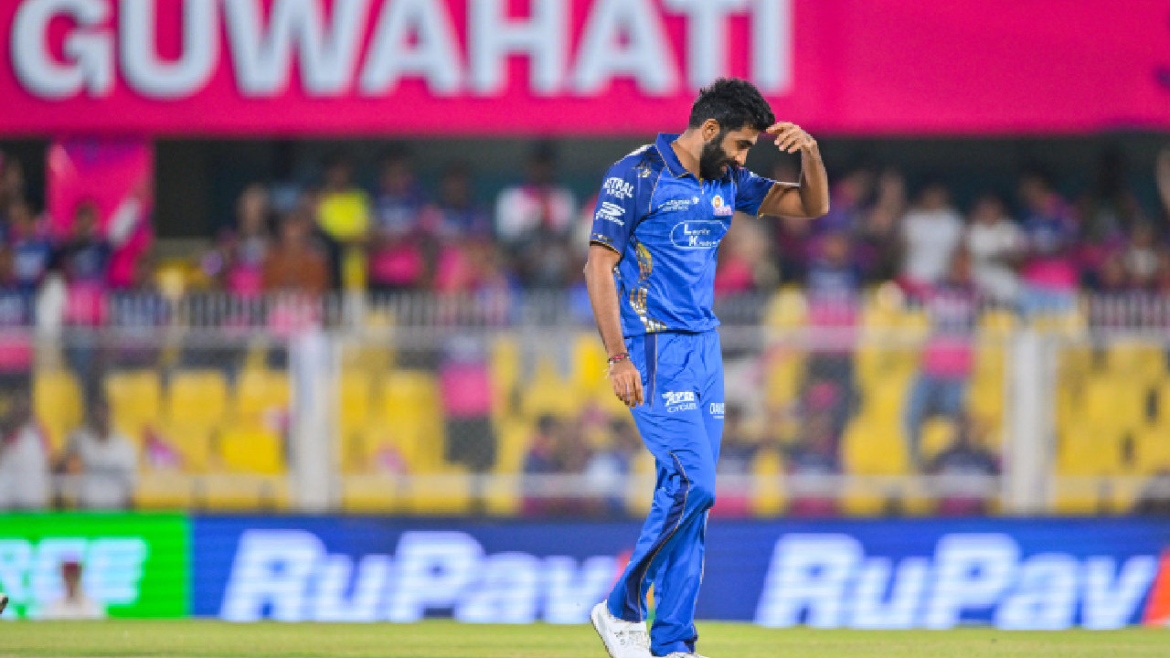 कारभारी जरा दमानं! Jaspreet Bumrah च्या फॉर्मवर टीका; मुंबई पलटणचे कोच म्हणाले…