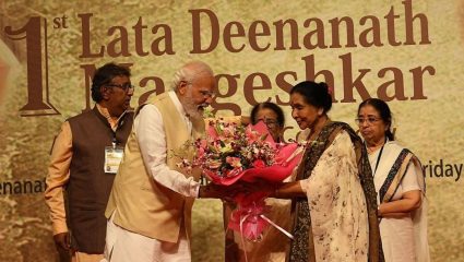 PM Modi Condolences on Asha Bhosle : त्यांच्यासोबतच्या संवादांच्या आठवणी मी सदैव जपून ठेवेन; PM मोदींनी व्यक्त केला शोक