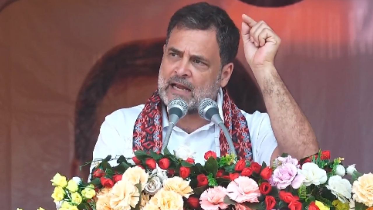 Assam Election 2026 : हिमंत बिस्वा सरमा देशातील सर्वात भ्रष्टाचारी मुख्यमंत्री; आसाममधून राहुल गांधींचा आक्रमक पवित्रा