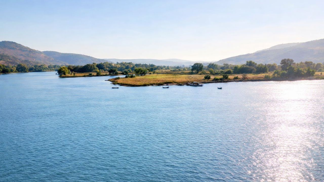 Raigad News: महाडच्या दासगाव खाडीत गाळाचा गंभीर प्रश्न; विकासात अडथळा, स्थानिकांची ठाम भूमिका