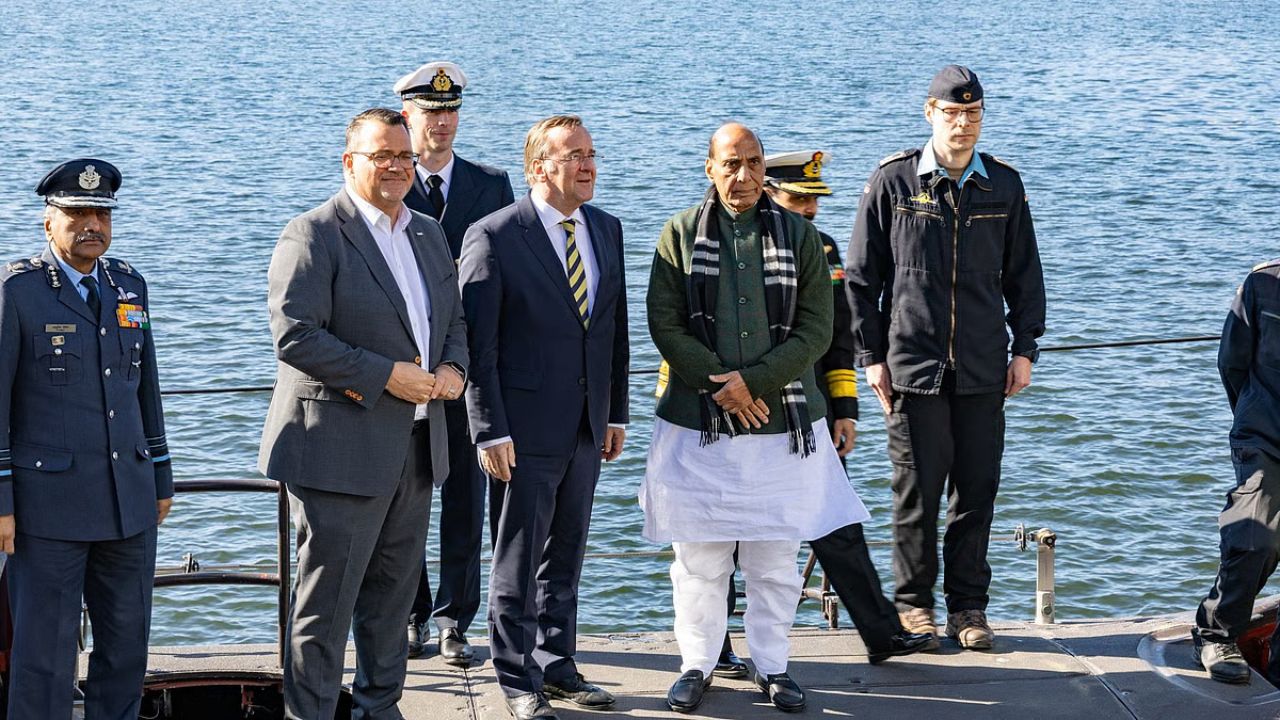 Submarine Deal: राजनाथ सिहांची जर्मनी वारी यशस्वी! रडारवर अदृश्य, जर्मनीच्या मदतीने भारत बनवतोय जगातील सर्वात शांत पाणबुडी