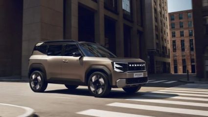 Renault धमाका करण्यास सज्ज! लवकरच पेट्रोल आणि EV पर्यायात आणणार ‘ही’ खास SUV