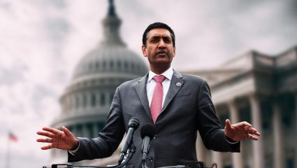 Ro Khanna: ‘अशा प्रकारच्या शिव्या, अपमान…’, भारतीय वंशाच्या US खासदाराने ट्रम्पना सुनावले; इराण युद्धावर अमेरिकेतच अंतर्गत कलह