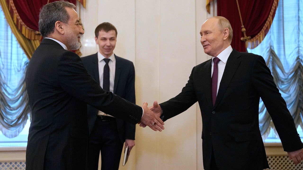 Russia Iran Relation : आता खेळ पलटणार! इराणसाठी Putin मैदानात; UN मध्ये थेट अमेरिकेला ललकारले