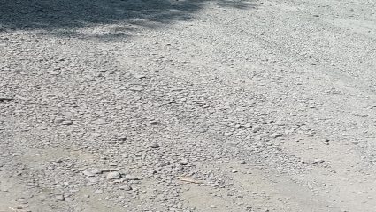 Satara News: वाईत मृत्यूचा सापळा ठरलेला रस्ता; प्रशासनाच्या ढिसाळ कारभारावर नागरिकांचा संताप उसळला