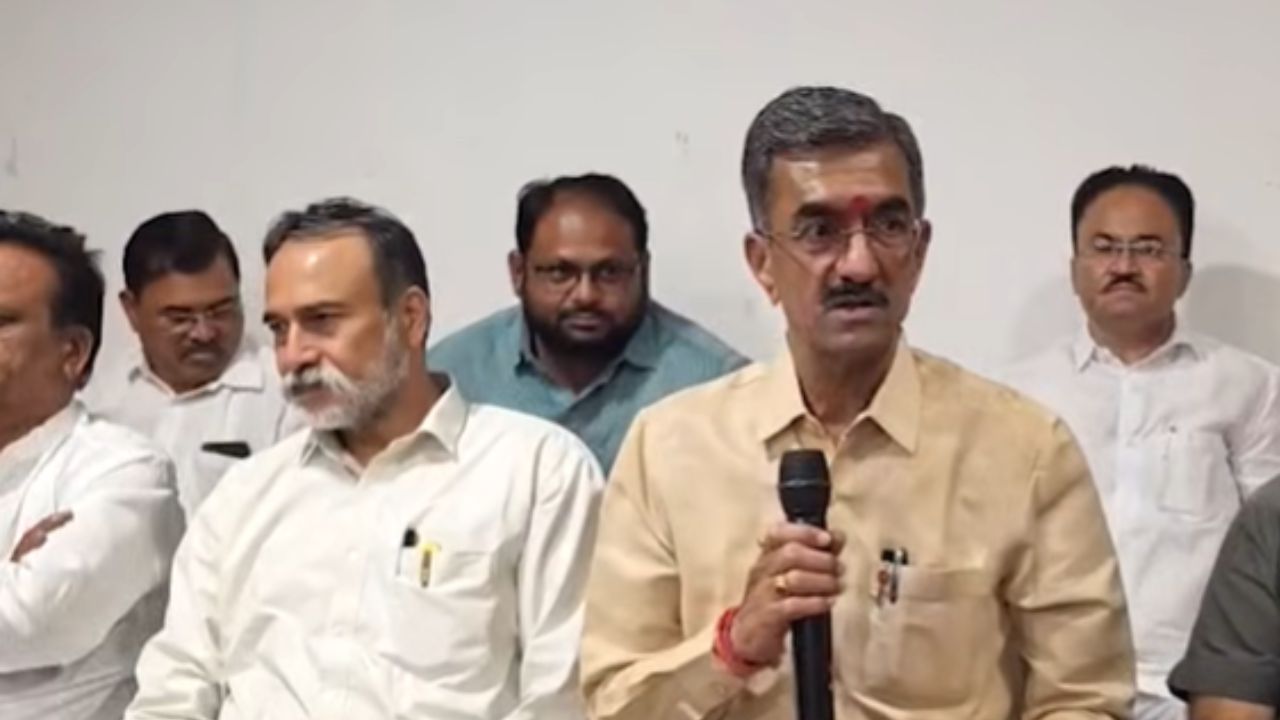 Satara News : साताऱ्यात सभापती निवडीवरून वाद चिघळला