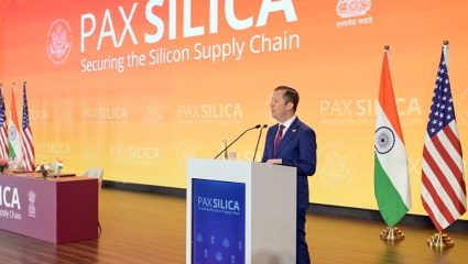 Pax Silica: ‘अध्यक्षांसाठी भारतच नंबर 1!’ सर्जिओ गोर यांच्या India भेटीचा सस्पेन्स वाढला; ट्रम्पना दिला ‘स्पेशल निरोप’