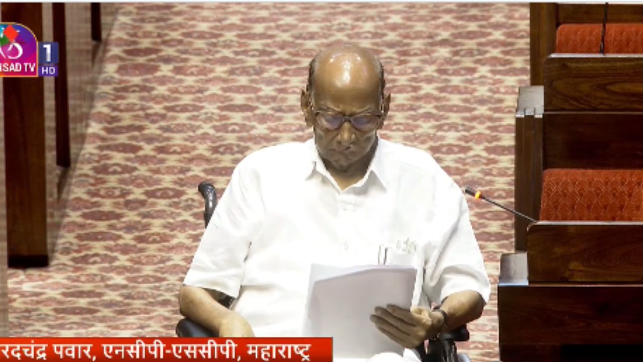 Sharad Pawar Wheelchair oath : शरद पवारांची जिद्द अन् चिकाटीचे सर्वत्र कौतुक; व्हीलचेअरवरुन घेतली राज्यसभेची शपथ